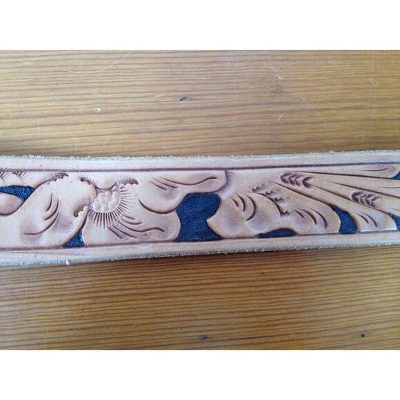 Paradise Ranch WY Handtooled Floral Southwestern Brown Womens Leather Belt XS 26 main image 4